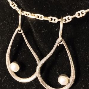 Silpada teardrop pearl earrings *retired*
